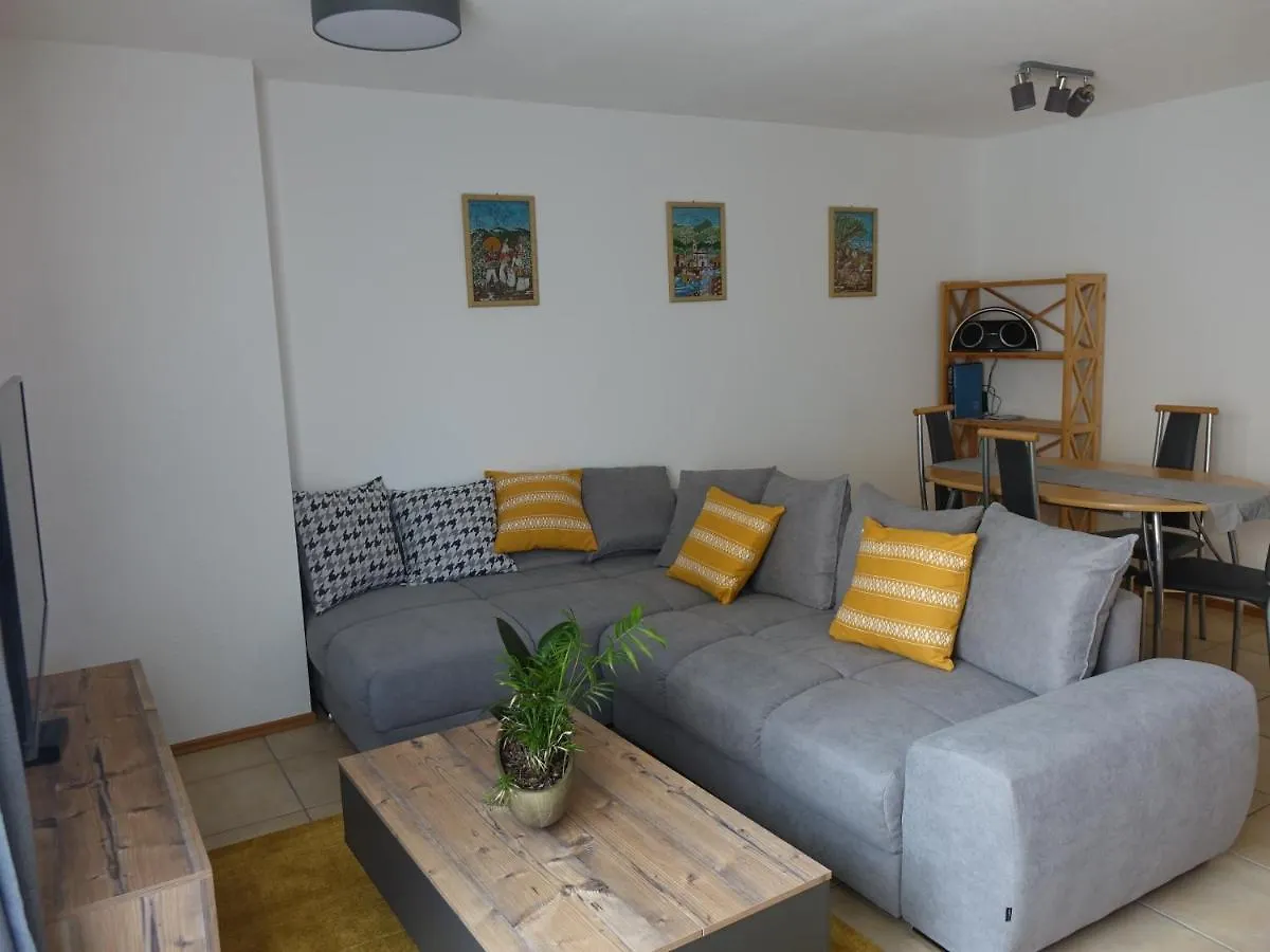 Exclusive Cozy Apartment In The Heart Of Franconia Gaukonigshofen 0*,