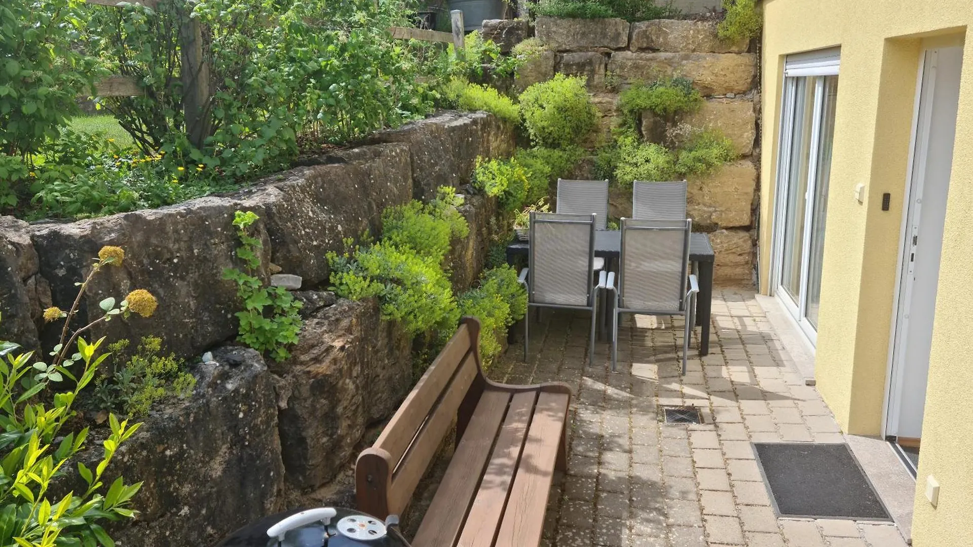 Exclusive Cozy Apartment In The Heart Of Franconia location
